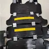 Esteiras raspadoras e calhas de mineração subterrânea de carvão são equipadas com chapas de proteção de mineração espessadas, apresentando estrutura estável e resistência ao impacto.