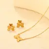 Moda Transfronteriza Europea y Americana Cadena de Clavícula Mariposa de Gama Alta Acero Inoxidable Oro 18K Conjunto de Joyería de Pendientes Versátiles