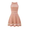 Elegante e emagrecedor vestido de moda estilo coreano, chique e luxuoso, popular online, com um design que marca a cintura para um efeito emagrecedor, adequado para o uso diário, com um design de nicho único