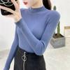 Blusa feminina de malha com gola alta e modelagem slim, manga curta e comprimento longo, ideal para primavera e outono/inverno 2022. Perfeita para usar por baixo de outras peças. Estilo outono/inverno.