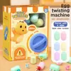 Juguete de Máquina Expendedora de Huevos Divertidos de Año Nuevo Muñeco de Agarre Máquina de Muñecos con Pinza Caja Sorpresa Máquina Expendedora Feliz Regalo de Año Nuevo Venta al por Mayor