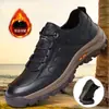 2025 Novos Sapatos Masculinos Tênis de Inverno Camada Única de Algodão Sapatos Casuais Sapatos de Algodão Engrossados Quentes Sapatos de Caminhada Masculinos