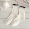 Meias longas femininas para outono e inverno, estilo college, doces, com punho duplo, borda franzida com renda, comprimento até o meio da panturrilha, feitas de algodão penteado