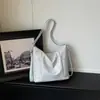 Nova Bolsa de Ombro Estilo Coreano de Alto Acabamento para Mulheres 2026, Bolsa Tote Versátil e na Moda para o Dia a Dia com Toque de Luxo, Bolsa Simples de Ombro