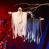 Fantasma colgante personalizable de Halloween que brilla con pelo largo, fantasma novia femenina con calavera y cadenas de hierro, accesorios para habitación embrujada, regalo de Navidad