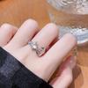 Anillo francés abierto plisado irregular con diseño de nicho para mujer, anillo de dedo índice de lujo ligero de alta calidad con personalidad de piedra lunar