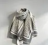 Otoño/Invierno 2026 Chal de Jacquard Grueso para Oficina Bufanda Larga Floral Cálida para Mujer de Imitación Cachemira Calentador de Cuello Doble Cara