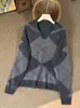 Suéter de Punto Cepillado 100% Lana con Patrón de Diamantes para Mujer, Top de Cuello en V con Ribete Rojo, Textura Suave de Terciopelo, Top de Estilo Perezoso Vintage Otoño e Invierno