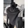 2026 Verão Novo Masculino Blusa de Manga Curta Color Block Patchwork Gola Redonda Solta Listrada Esportiva Moderna Meia Manga