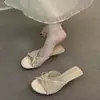 Sandálias Chuyuji Estilo Francês Nicho Salto Grosso Tira no Dedo do Pé Sandálias Femininas 2026 Estilo Férias ao Ar Livre de Verão para Combinar com Saias