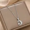 Nuevo y elegante collar con microincrustaciones de diamantes, estrella y luna mítica para mujer, diseño de nicho, cadena de clavícula de acero de titanio para niñas.