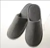 Pantuflas Desechables Rayadas de Coral Fleece Engrosadas Antideslizantes al por Mayor de Fábrica para Hoteles, Casas de Huéspedes y Posadas, Artículos Portátiles Populares de Venta Caliente