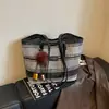 Bolso Casual Elegante 2026 Otoño Nuevo Bolso de Personalidad a la Moda para Mujer Gran Capacidad Bolso de Hombro Único y Bolso de Mano