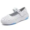 Nuevos zapatos de enfermera de primavera y verano, suela blanda, no cansan los pies, antideslizantes, de fondo plano, para mujer, transpirables, zapatos médicos cómodos, una generación de pelo
