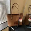 Bolsa Transversal Feminina Grande Capacidade 2025 Novo Outono High-End Nicho Coreano Bolsa de Ombro Trabalho Deslocamento Bolsa Tote