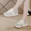 Vendas Domésticas Transfronteiriças e Comércio Exterior Tênis Esportivos para Mulheres, Novos Sapatos Casuais de Couro Versáteis para Estudantes Primavera e Outono, Tênis Leves para Corrida para Mulheres