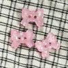 Estilo Coreano Rosa Brillante Lazo Lindo Ropa de Muñeca DIY Decoración de Suéter Cardigan con Parche Hecho a Mano para Jardín de Infancia