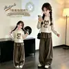 Nuevo conjunto base de otoño para niñas estilo coreano, camiseta de manga larga con estampado de gato y pantalones curvos, conjunto casual de dos piezas a la moda