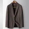 Terno Casual Masculino 2026 Outono/Inverno Luxo Leve Business Blazer de Botão Único Jaqueta de Terno Tendência para Homens de Meia-Idade e Jovens com Listras Claras