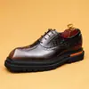 Pré-venda, não em estoqueSapatos Masculinos de Couro com Solado Grosso 2026 Novo Estilo Couro Genuíno Padrão Crocodilo Britânicos Superfície Brilhante Brogues Esculpidos