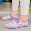Nuevos zapatos de agua para niños, zapatos multifuncionales para fitness y deportes, zapatos profesionales de secado rápido de cinco dedos para natación y rafting en verano