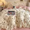 Conjunto de Quatro Peças de Renda Cartoon de Inverno Leite Veludo Espesso Quente Coral Flanela Capa de Edredom Lençol de Elástico Lençol de Cama Conjunto de Três Peças