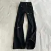 Calça jeans flare de rua estilo americano com múltiplos bolsos para mulheres, outono, corte slim, modeladora, com design de zíper, calça de workwear preta