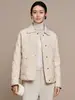 Chaqueta corta de plumas para mujer con cuello de solapa y patrón de rombos, moda de invierno 2026, ligera y cálida, estiliza figuras petite, en un diseño estilo Chanel