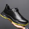 Colección de otoño e invierno para hombre transfronteriza: Zapatos casuales coreanos de botón giratorio, zapatos negros para el trabajo, zapatillas de moda y minimalistas