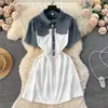 Ropa estilo coreano diseño a juego piezas falsas de dos piezas Camisa de mezclilla manga corta costura cintura con cordón vestido corto ajustado rejuvenecedor mujer