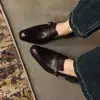 Novas botas de tornozelo femininas de moda outono/inverno, bico quadrado, couro genuíno, salto alto grosso, sapatos baixos de couro pequenos para mulheres, corte profundo