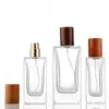 Frasco de vidro quadrado para perfume com borrifador de bomba, de alta qualidade, com tampa de madeira, portátil, de grande capacidade, frasco vazio, formato quadrado, fundo de vidro grosso
