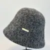 Chapéu de Balde de Pelúcia Liso Novo para Outono e Inverno com Circunferência da Cabeça Grande para Mulheres, Chapéu de Balde Quente Versátil Simples Japonês de Alta Qualidade para Afinar o Rosto
