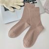 Calcetines blancos de felpa para primavera y otoño para mujer, calcetines de media pantorrilla de algodón peinado para confinamiento, calcetines holgados para ancianos, calcetines de color sólido estilo japonés sin costuras