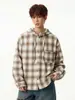 Camisa de Xadrez com Capuz de Manga Longa em Cor Contrastante Estilo Retro Americano para Homens, Estilo Primavera, Jaqueta Camisa Casual Solta Tendência para Casais