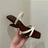 Primer Encuentro con las Chanclas de Cuña Estilo Francés para Mujer, Nuevo Modelo Verano 2026, Sandalias de Doble Uso, Estilo Vacacional con Tiras Cruzadas Delgadas