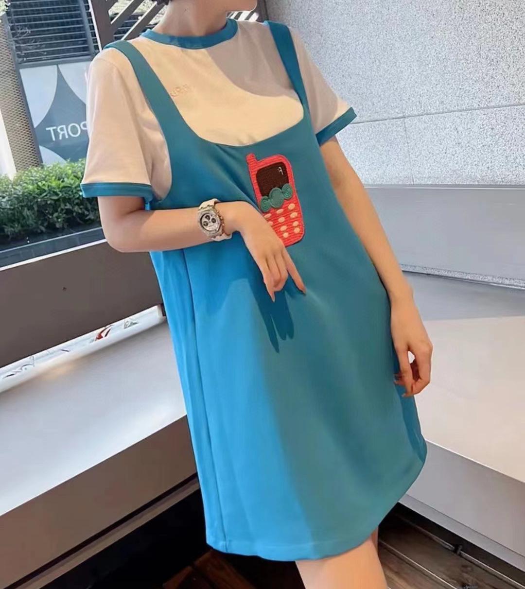 T恤+背心裙   蓝  4件
