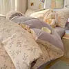 Juego de Cuatro Piezas de Terciopelo de Leche Espeso de Invierno Clase A, Fresco Dibujo Animado Coral Fleece Cálido Juego de Funda Nórdica para Dormitorio Estudiantil