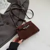 Nova Bolsa Vintage de Outono 2026 para Mulheres, Bolsa Transversal Fashion e Estilosa, Bolsa Quadrada Pequena de Alto Valor