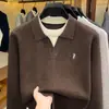 Suéter de alta calidad para hombre con diseño de dos piezas falsas, cuello redondo, bloques de color y tacto similar a la lana, tejido grueso para hombre