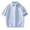 Nova Camisa Masculina de Verão 2026 Falsa Duas Peças Gola V Listrada Vertical com Barra Elástica e Mangas Curtas Camisa da Moda