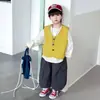 Conjunto de Primavera e Outono para Meninos 2026 Novo Estilo Coreano Roupas de Outono Infantis Colete Conjunto de Três Peças Menino Roupas Legais e Bonitas Tendência