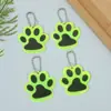 Colete com Pingente Refletivo Rosto Sorridente de Futebol Estrela de Cinco Pontas Gravata Borboleta Raio Pata de Cachorro Fantasma Pingente de PVC