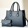 Bolso de Hombro de Cuero Brillante de Gran Capacidad, Bolso de Mujer 2025 Nueva Moda Patrón de Cocodrilo Bolso para Suegra, Billetera de Moda