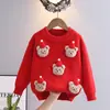 Suéter Vermelho para Meninas com Forro de Lã Espesso Outono e Inverno Novo Estilo Ocidental Camisa de Tricô Infantil Roupa Infantil Suéter de Urso Feliz Ano Novo