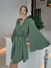 Moda Nuevo Volante Manga Trompeta Puño Ancho Corbata Corta Bata de Baño Lujo Gama Alta Bata de Noche Ropa de Casa