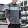 Camisa de Manga Larga con Bloques de Color Otoñales para Hombre Holgada de Marca de Moda Versátil Casual Camisa Chaqueta de Moda Primavera Otoño Versátil Nueva Blanca