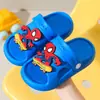 Zapatos Croc para Niños Niños Verano 2025 Nuevos Sandalias de Eva para Exteriores de Suela Gruesa Antideslizantes de Doble Uso para Niños Medianos y Grandes