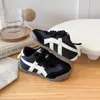 Tênis infantil retro versátil Forrest Gump 2026 outono novo para meninas antiderrapante sola macia tênis casual tênis esportivo para meninas