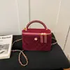 Puntadas Acolchadas Texturizadas Otoño 2026 Nuevo Bolso Caja de Moda de Alto Valor con Cadena Elegante de Hombro Cruzado o de Mano